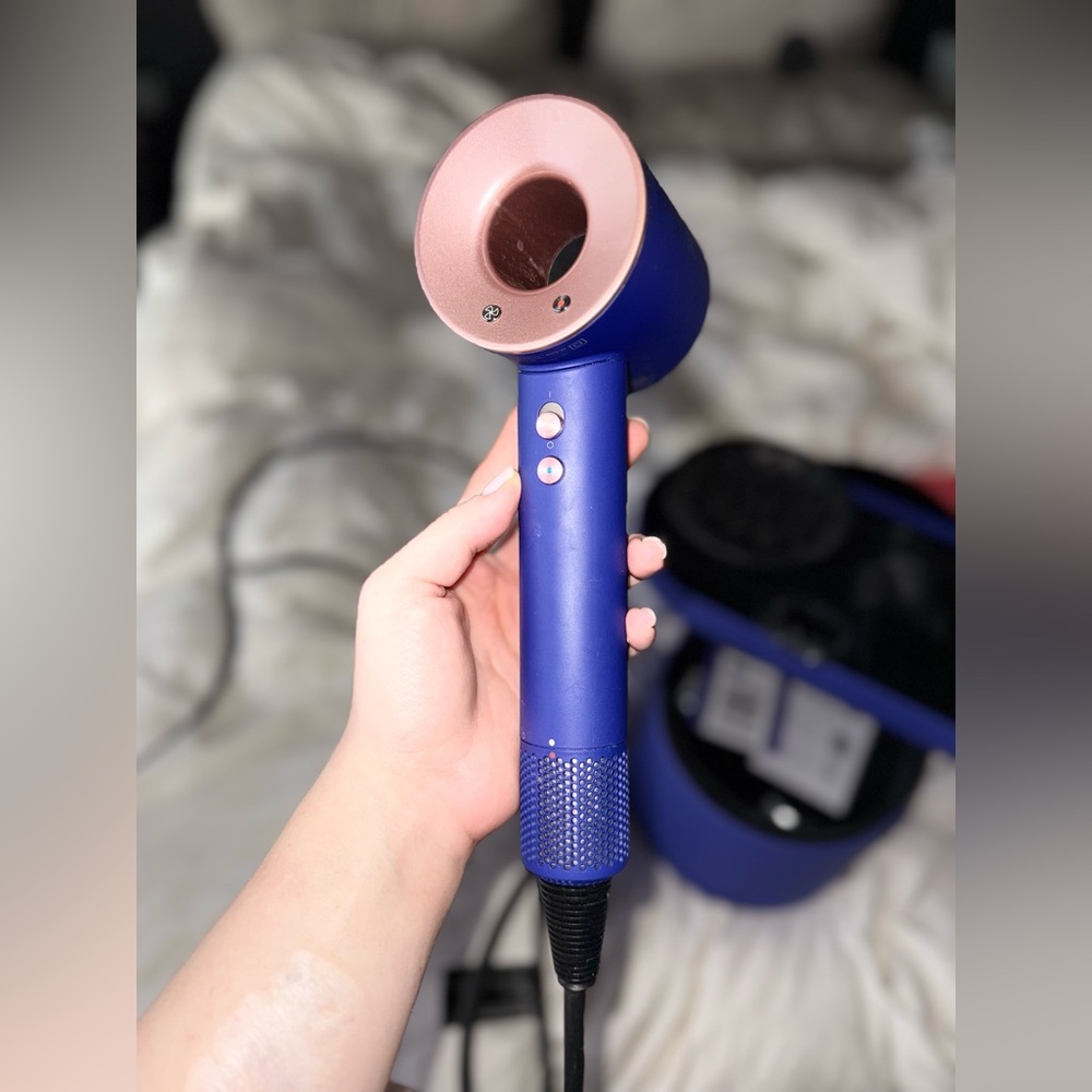 ✨ Dyson Supersonic Hair Dryer – Blue with 5 Attachments ✨